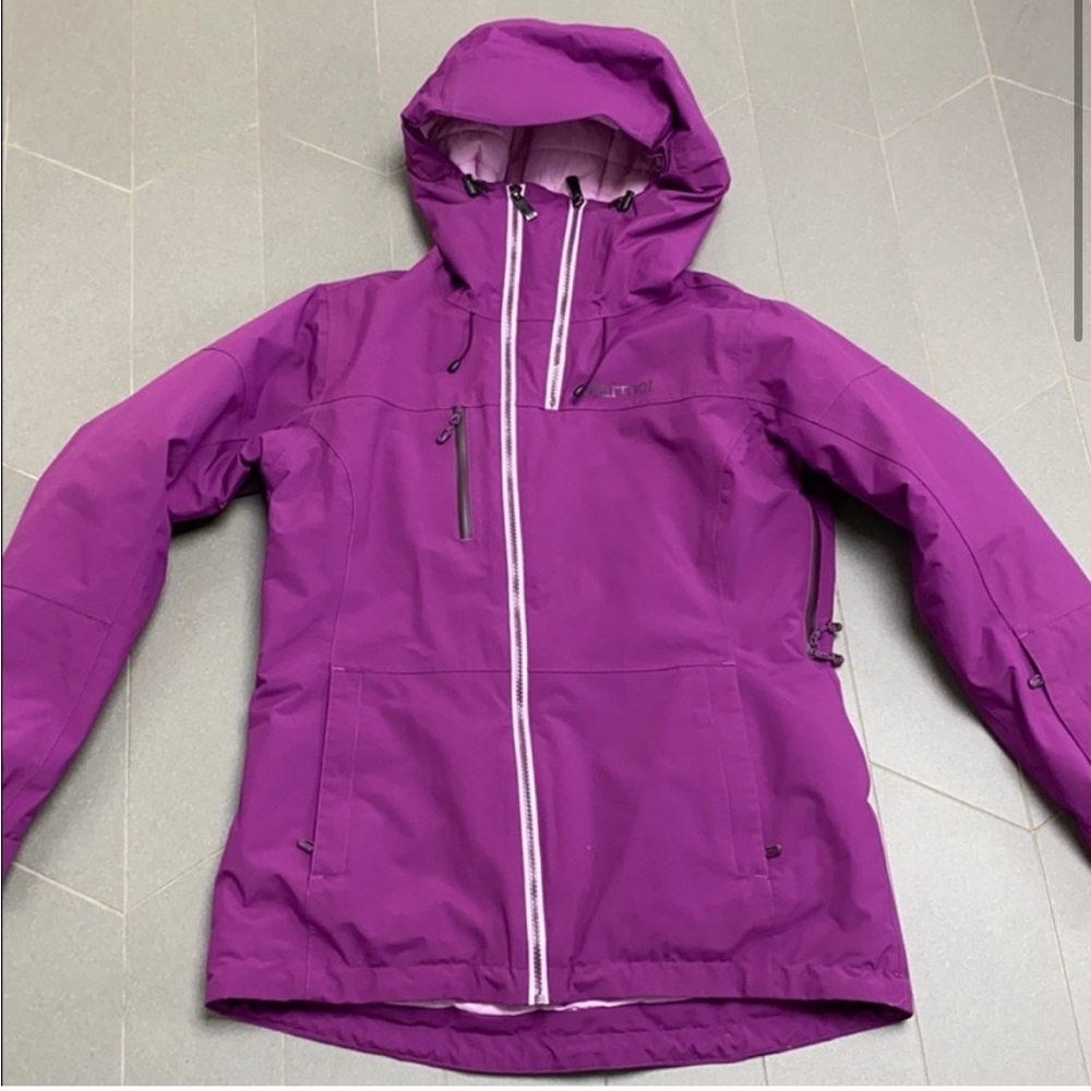 Insulated marmot ski / snowboard jacket